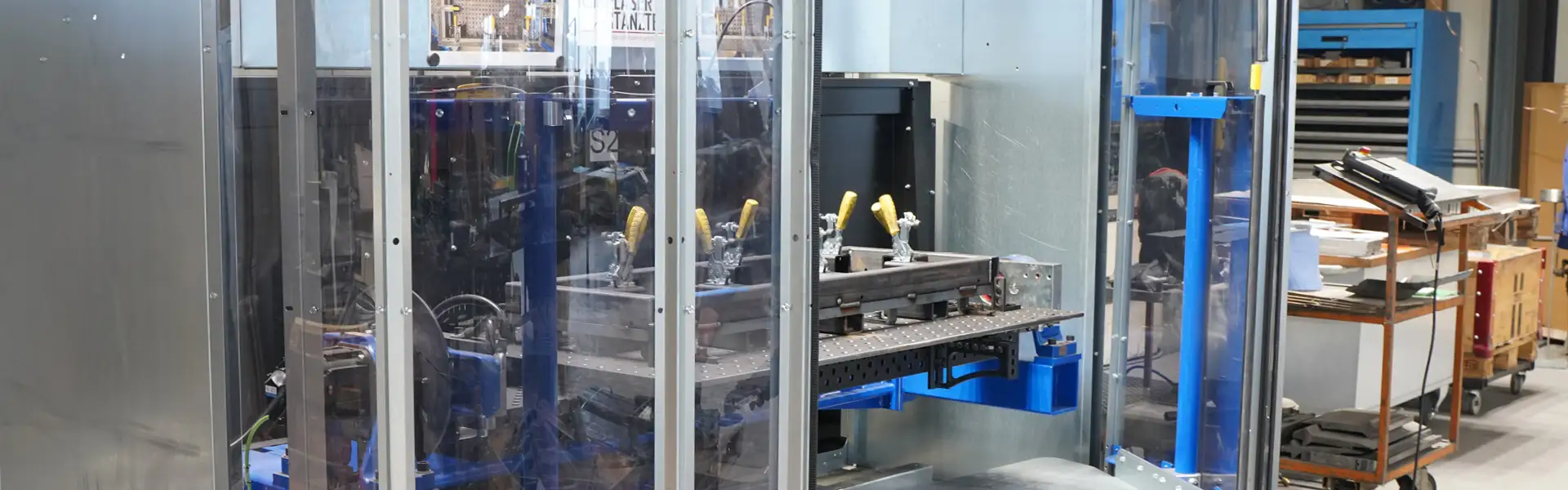Schweissroboter für Bauteile Schweissroboter für Bauteile